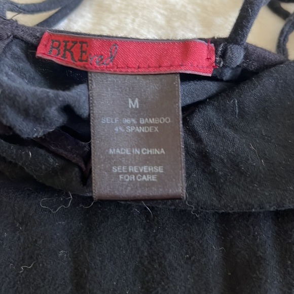 BKE Red Tank top - Picture 4 of 5